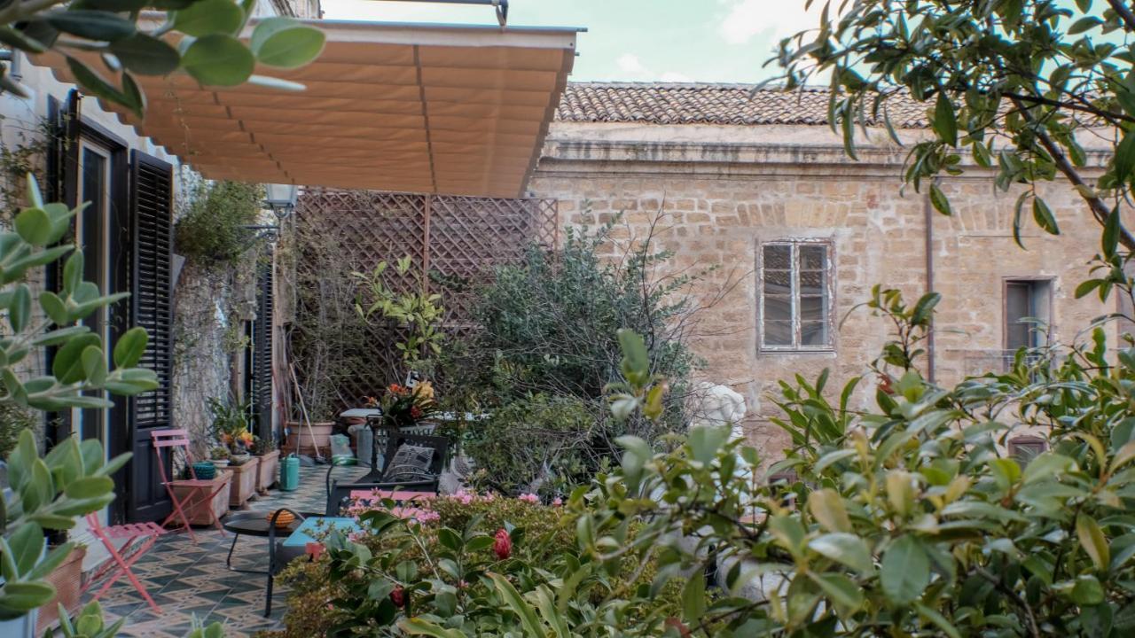 Donna Guia Suite Palermo Exterior photo